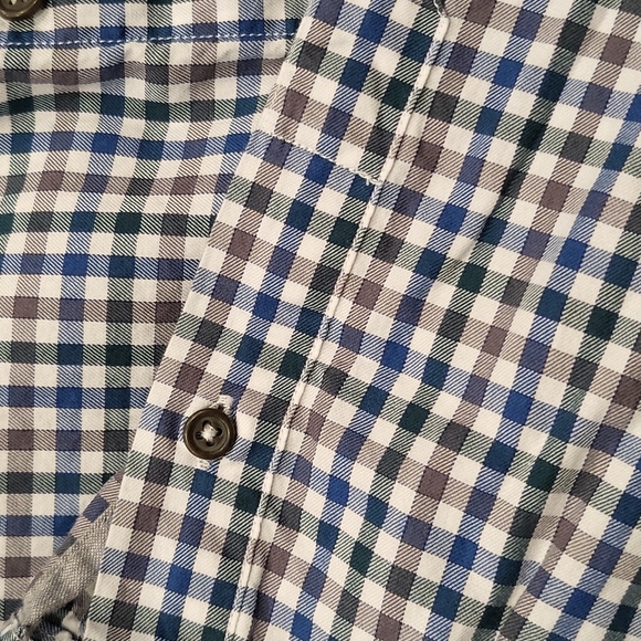 Men's shirts - Picture 3 of 3